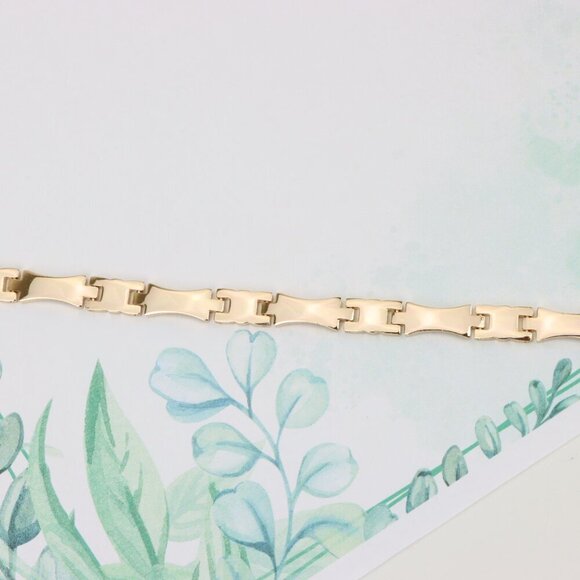 "Glossy Rose Gold Bracelet with Modern Curved Link Design, XPBL0876 - Picture 5 of 13